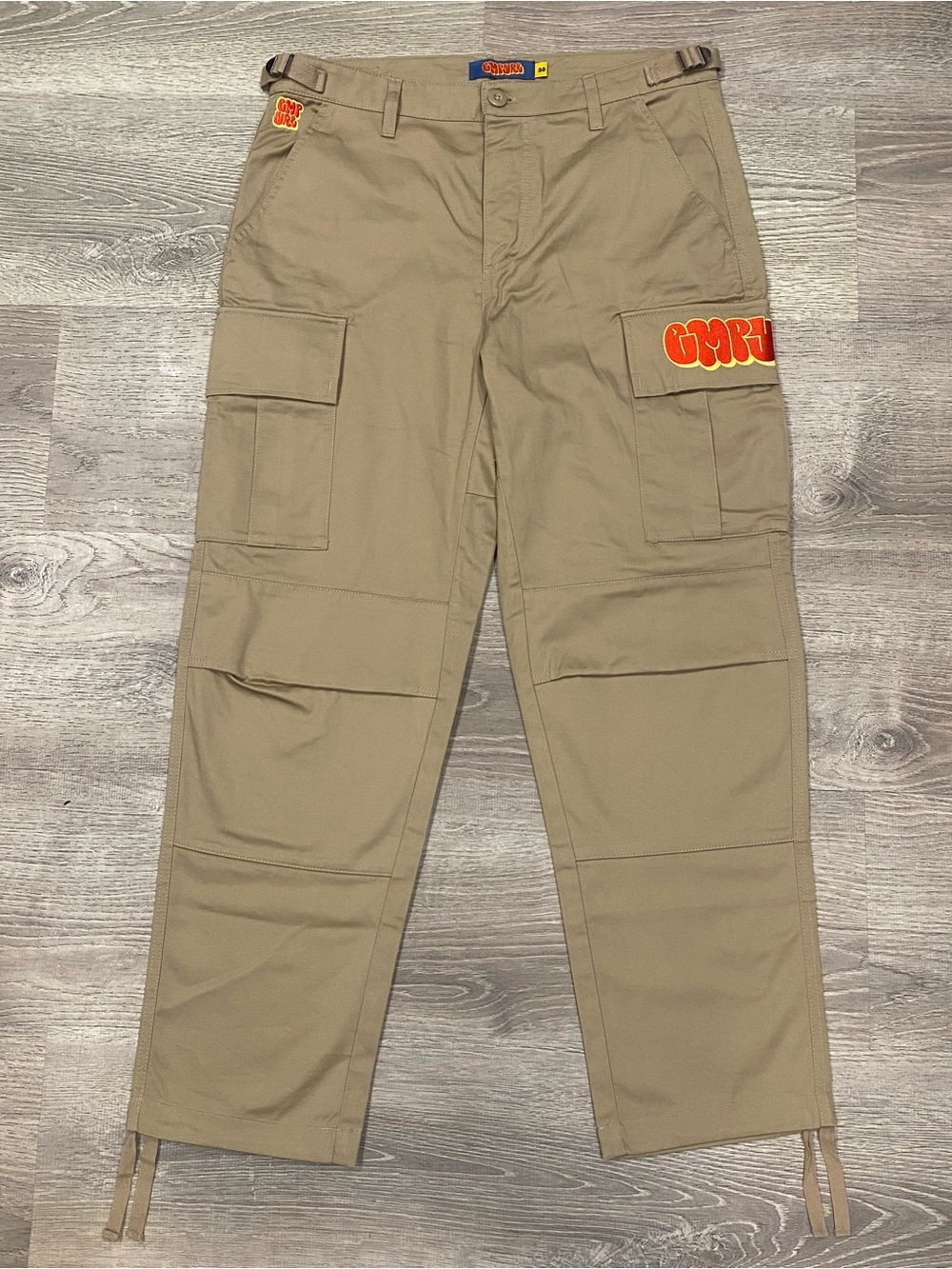 NWOT Empyre Relax Khaki Cargo Skate Pants Baggy 30